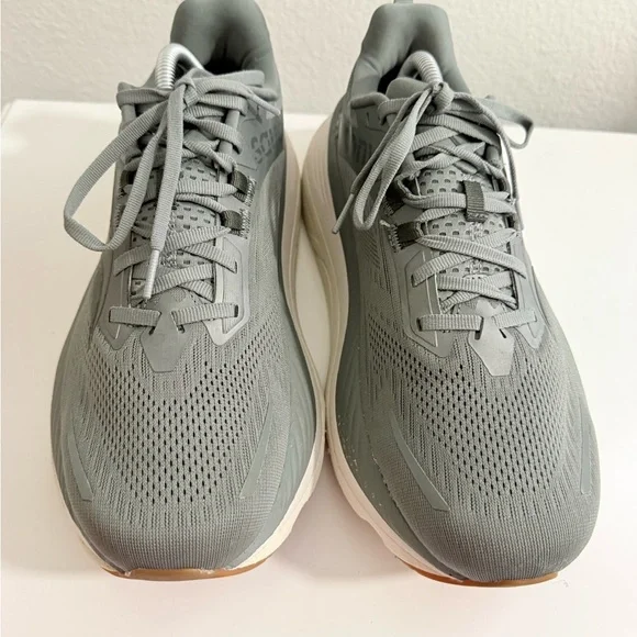 Saucony Hurricane 24 Women's Gray Athletic Running Shoes with Gum Sole - Picture 5 of 11